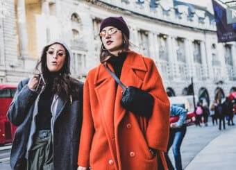 how to dress like a Londoner shopping
